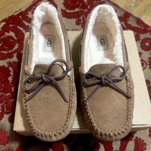 Womens Ugg Dakota Moccasin Slippers